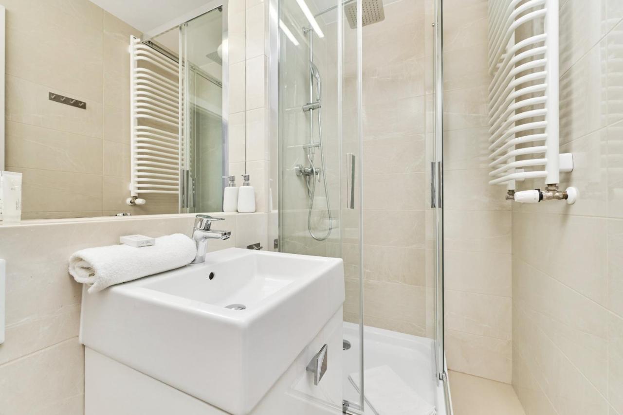 Modern Elegance Apartments Wroclaw With Ac By Noclegi Renters 외부 사진